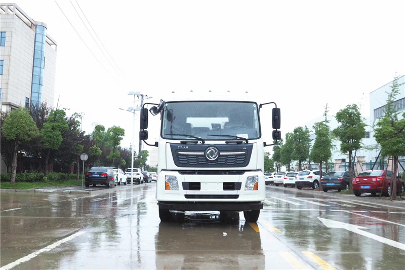 東風(fēng)天龍后八輪20噸噴霧車，國六綠化噴灑車